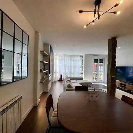 Center Apartment *